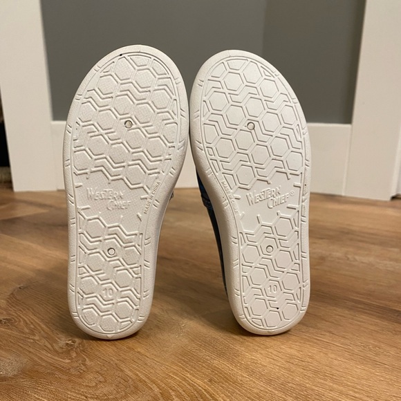 Western Chief Toddler Boys Dino Play Shoe EUC - Size 10 - Picture 5 of 6